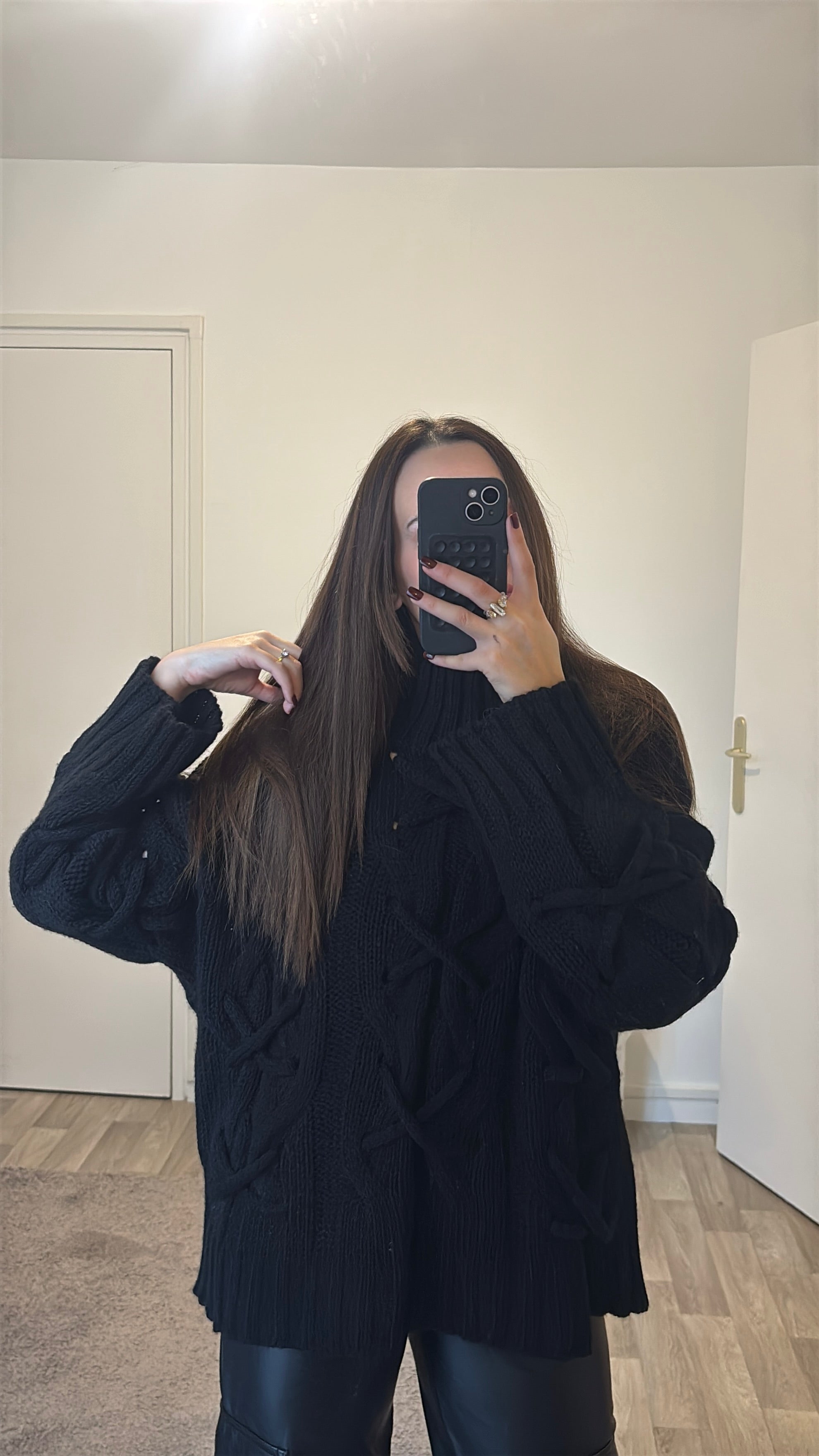 Pull en crochet noir