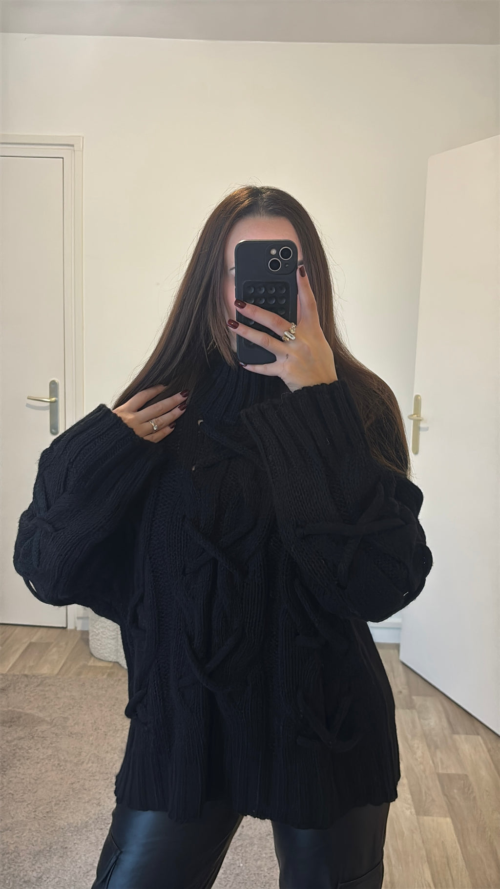 Pull en crochet noir