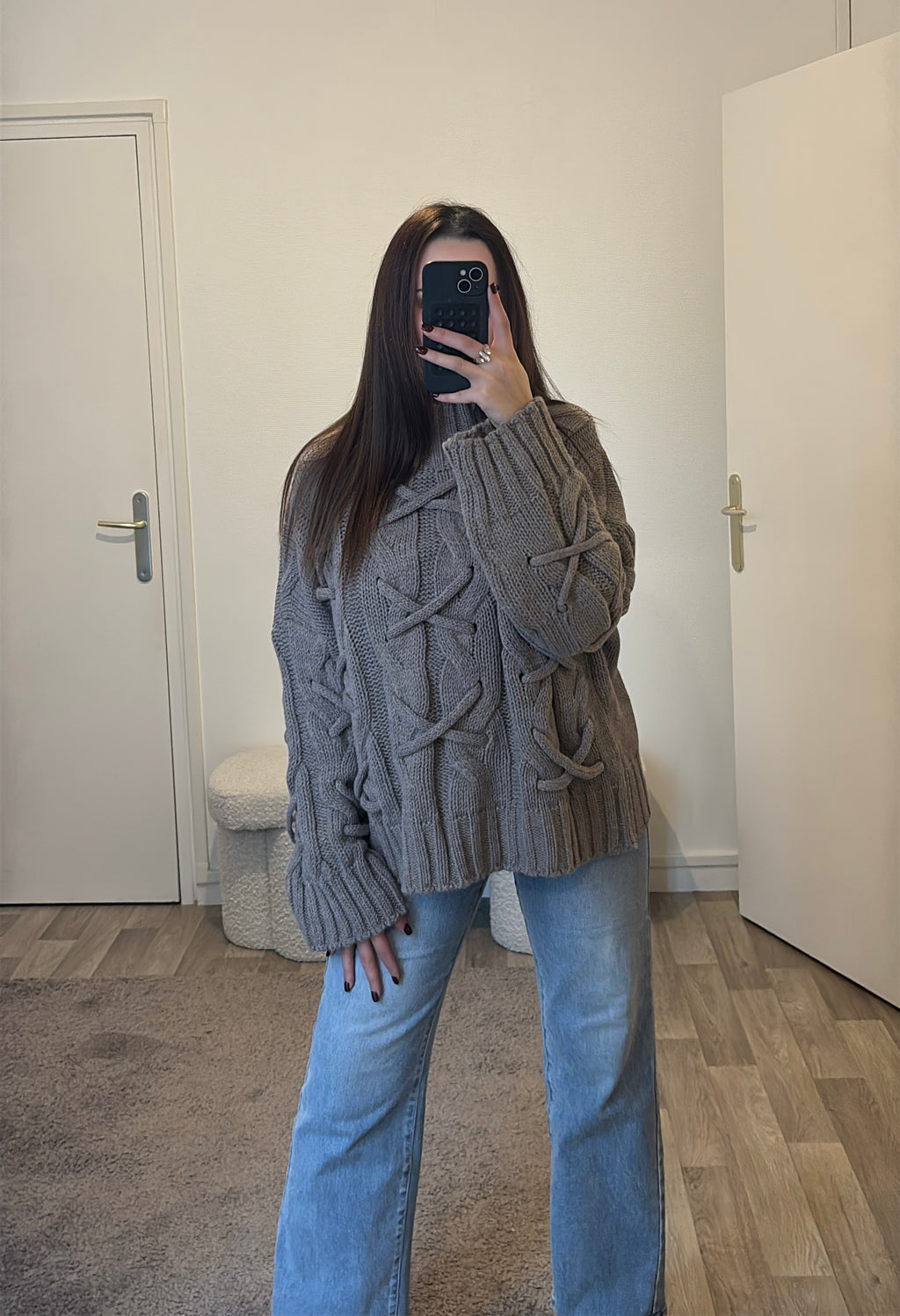 Pull en crochet taupe