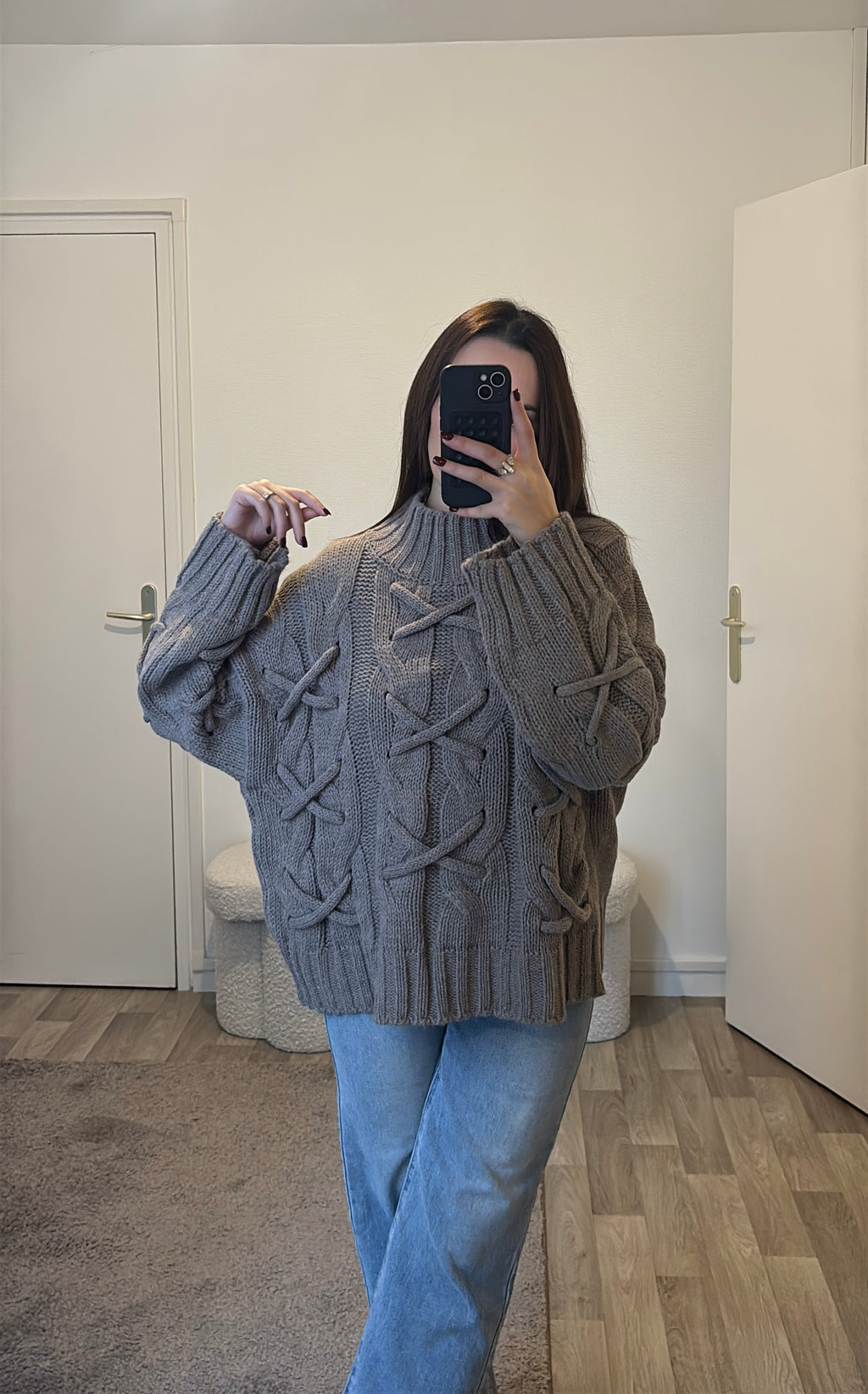 Pull en crochet taupe